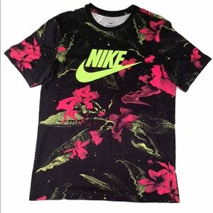 Nike tee